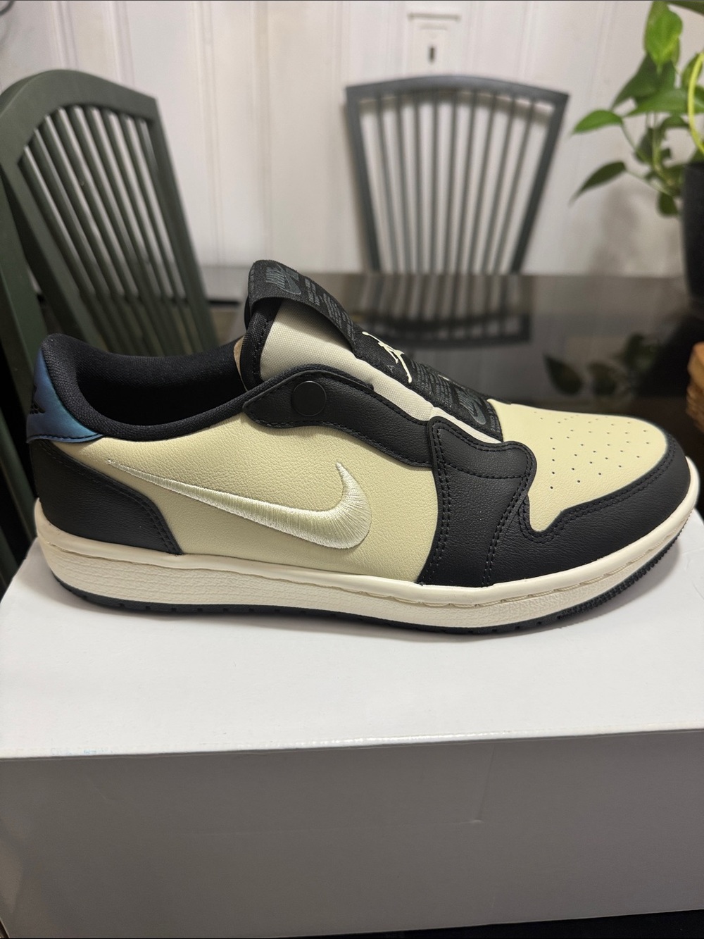 Nike Air Jordan 1 Low Sneakers - Cream & Black